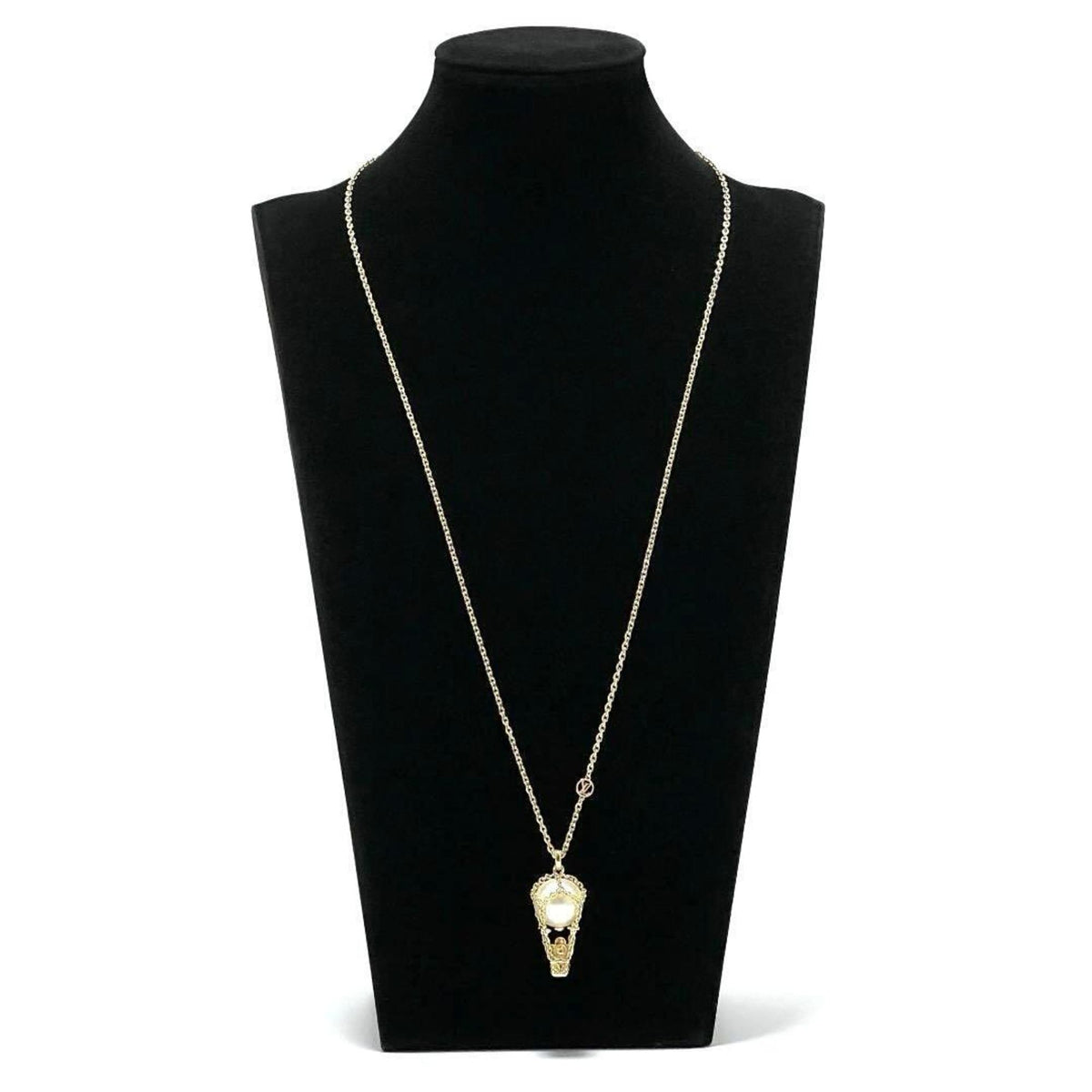 Vivienne Pendant Necklace Metal Gold