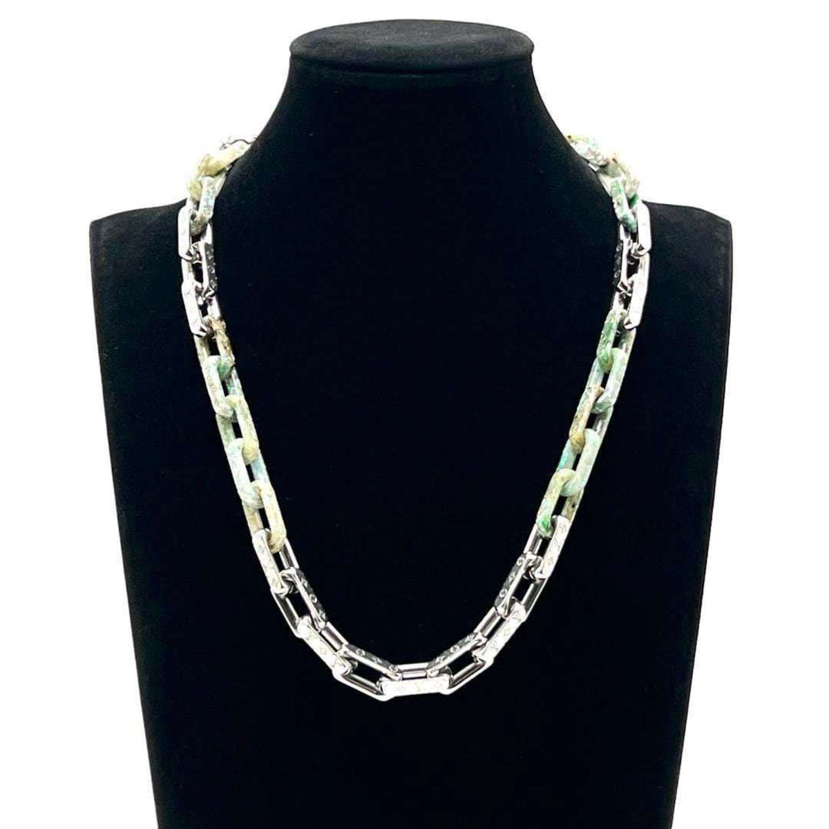 Pendant Necklace Metal and Plastic
