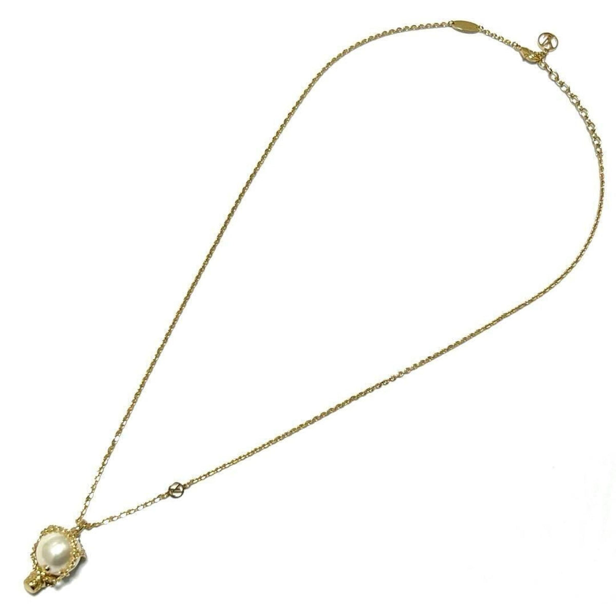 Vivienne Pendant Necklace Metal Gold